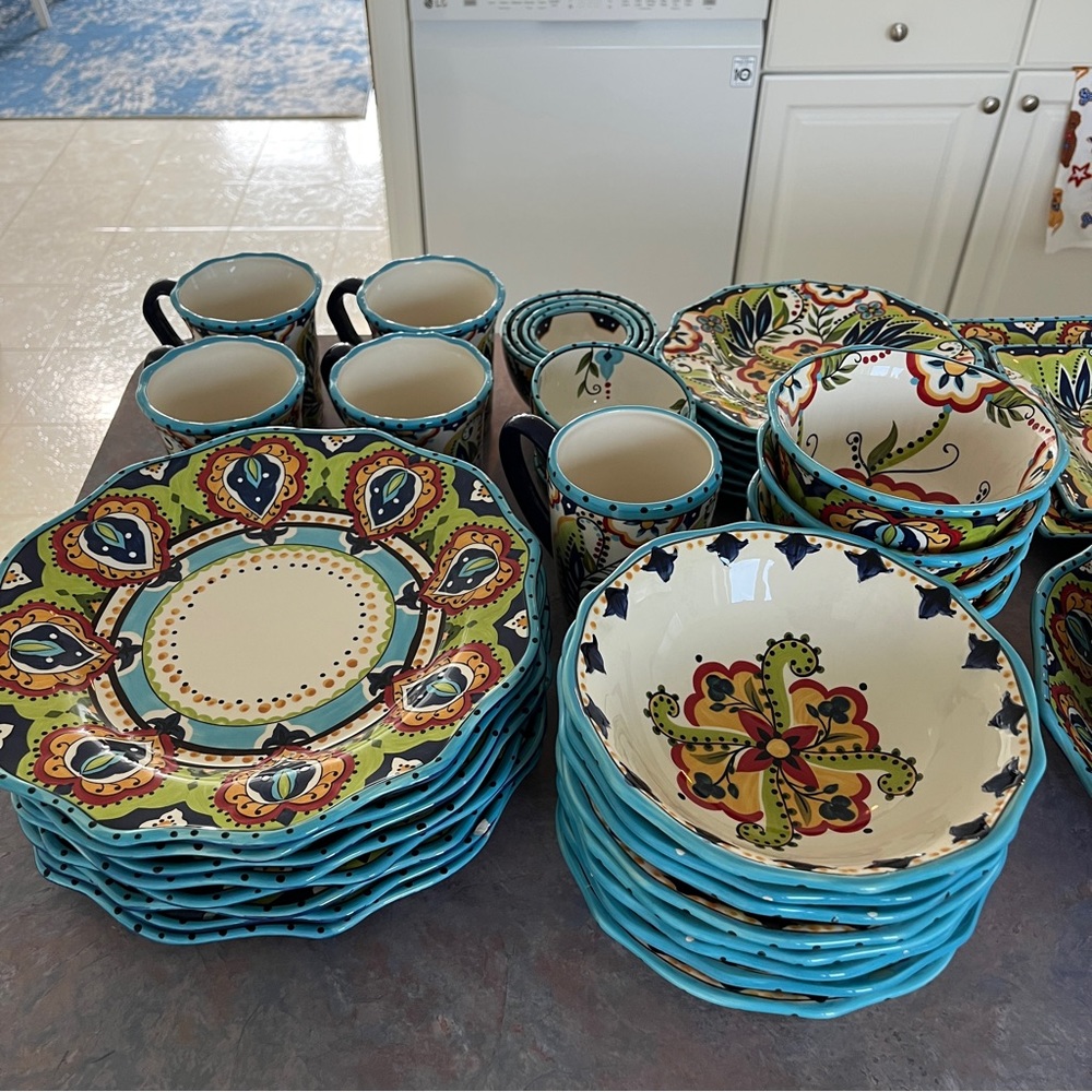 Espana Lifestyle dishes in Bocca pattern